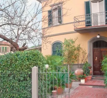 Tower's Garden Bed & Breakfast *