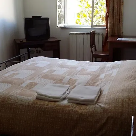 Tower's Garden Bed & Breakfast *